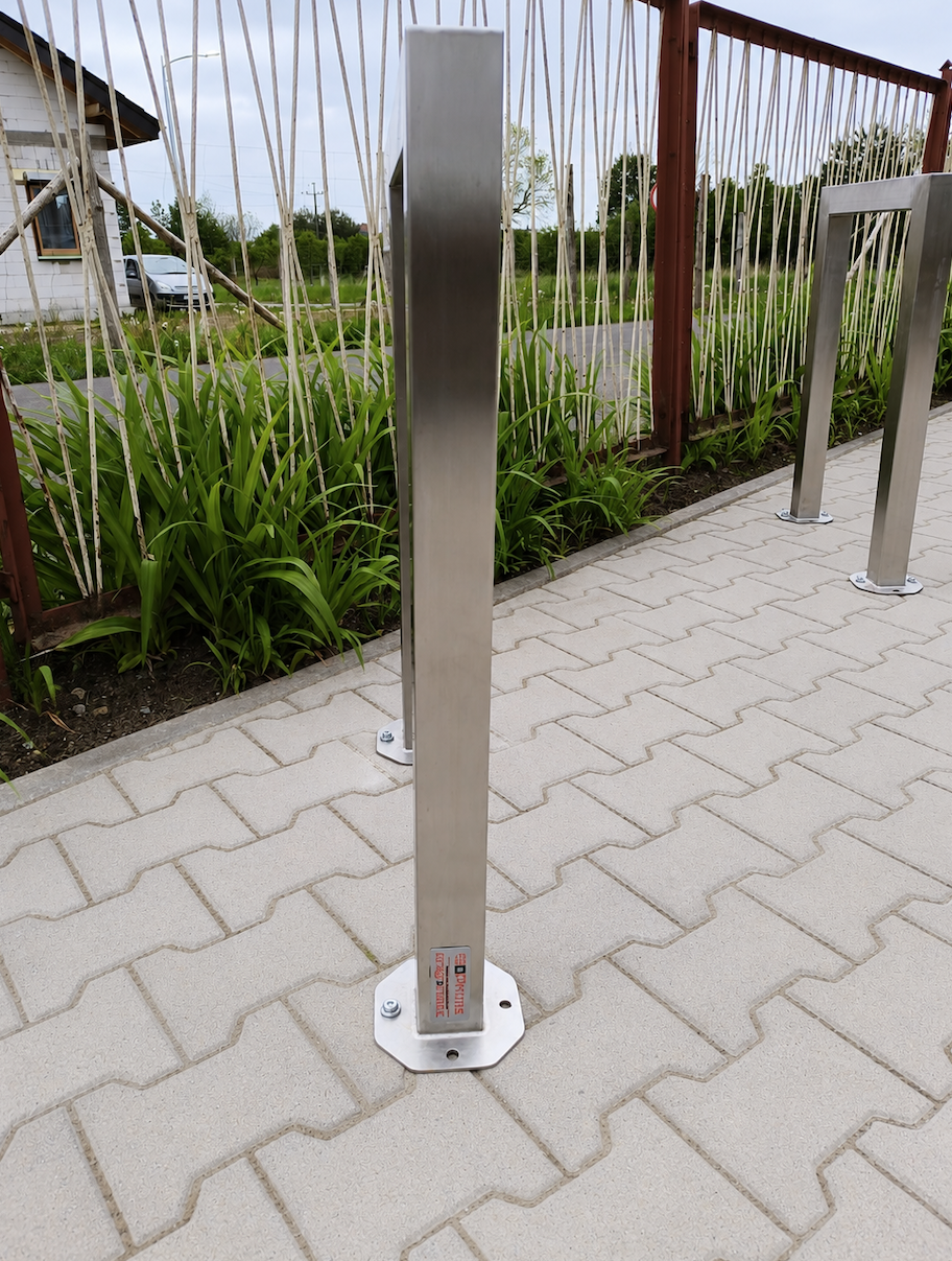 Stojak na rowery ze stali nierdzewnej szlifowanej